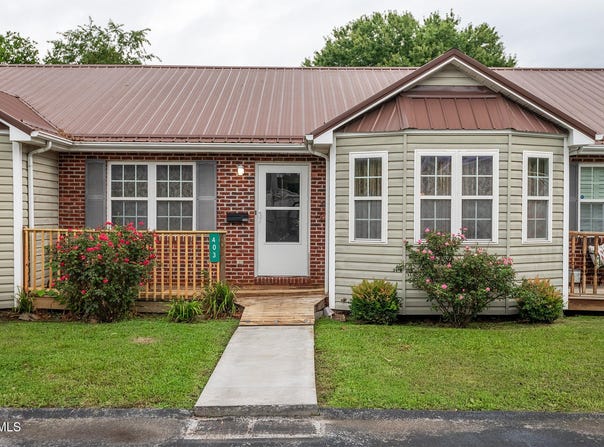 403 E M Street, Elizabethton, TN 37643
