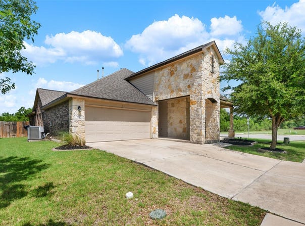 936 Canvasback Creek Dr, Leander, TX 78641