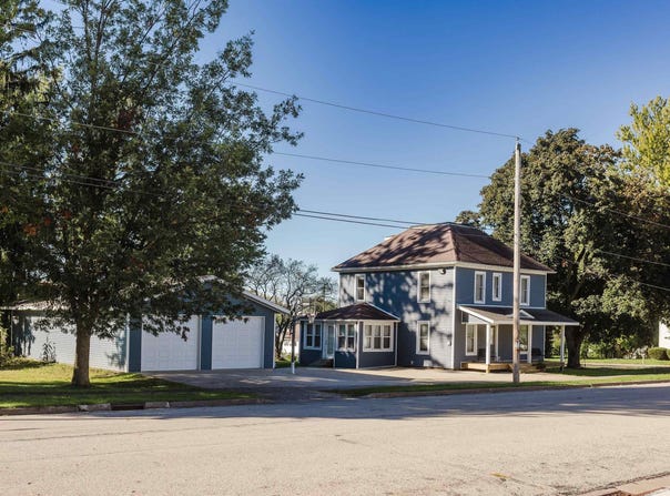 420 W Woodward Avenue, Livingston, WI 53554