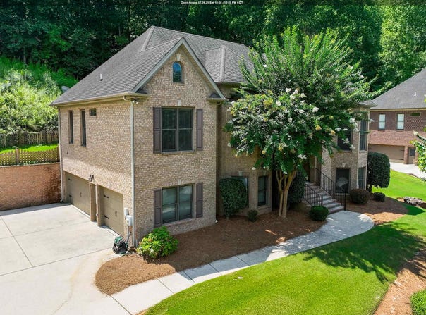2009 LAUREL LAKES LANE, HELENA, AL 35022