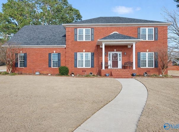 100 Thomas Woods Court, Huntsville, AL 35806