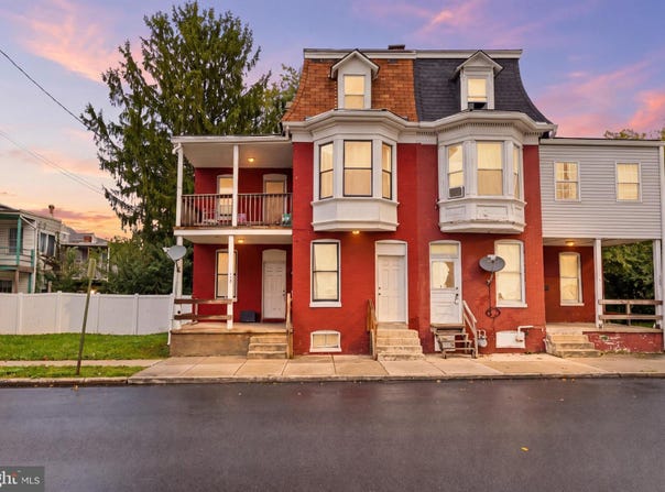 409 E WALNUT Street, YORK, PA 17403