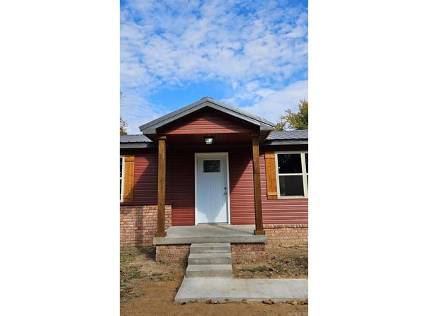 1004 Maddox St, Corning, AR 72422