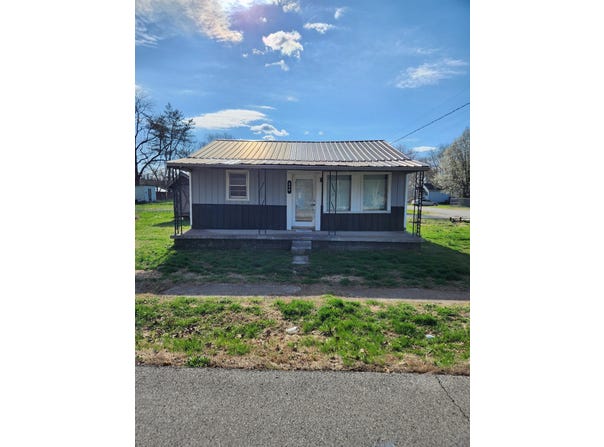 248 3rd Avenue, Clay City, KY 40312