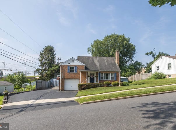 5003 MCDONALD DRIVE, MECHANICSBURG, PA 17050