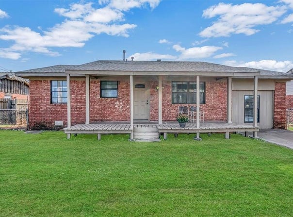 206 Denise Drive, Burns Flat, OK 73647