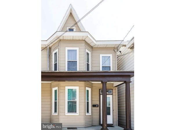 421 N HANOVER STREET, CARLISLE, PA 17013