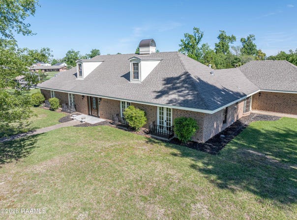 3100 Surrey Lane, Lake Charles, LA 70605