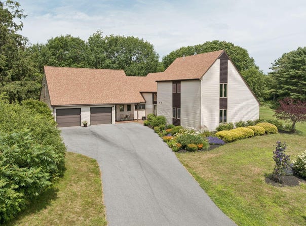 4 Running Tide Road, Cape Elizabeth, ME 04107