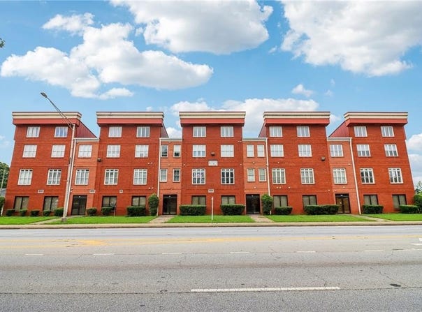 2465 Main Street, Atlanta, GA 30344