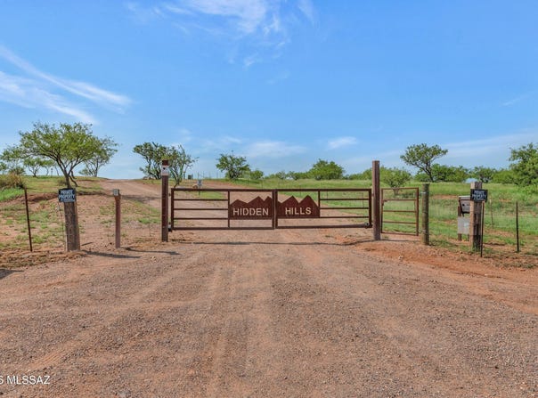 13796 E Spring Buck Court, Sonoita, AZ 85637