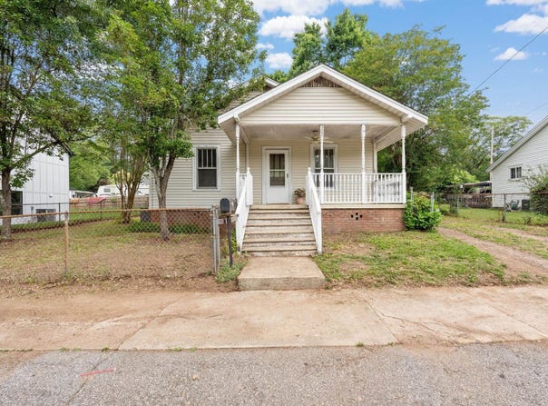 303 Front Street, Easley, SC 29640