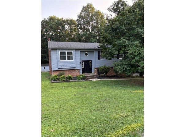 5046 Fleetwood Circle, Winston-Salem, NC 27106