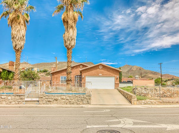 2705 GRANT Avenue, El Paso, TX 79930