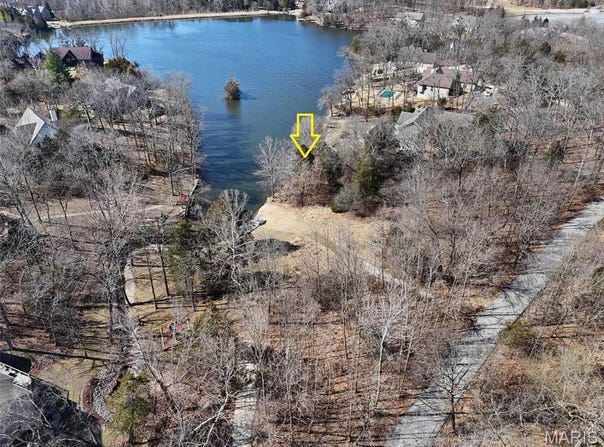1108 Lake Charrette Drive, Innsbrook, MO 63390