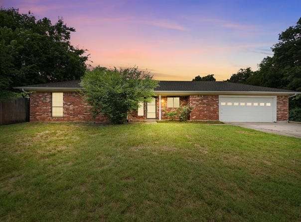 5191 Mitchell Saxon Road, Fort Worth, TX 76140