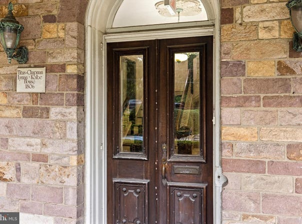 152 N MAIN STREET, DOYLESTOWN, PA 18901