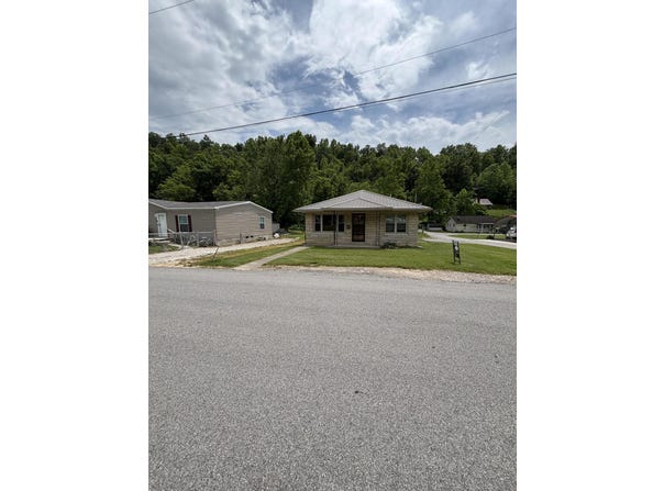 604 Glenn Avenue, West Liberty, KY 41472
