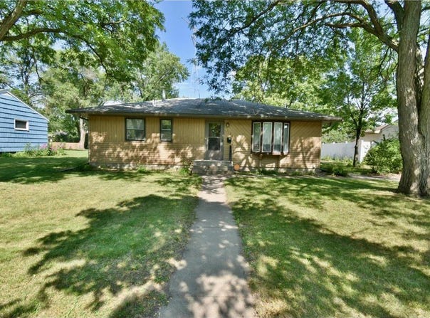 1128 16th Avenue S, Saint Cloud, MN 56301