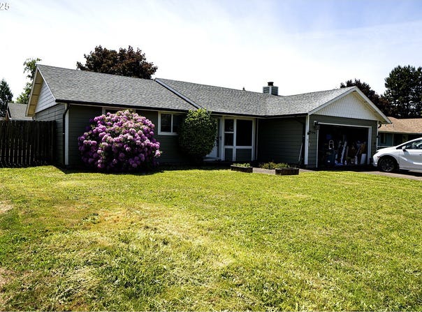 4746 NE Monarchy DR, Salem, OR 97301