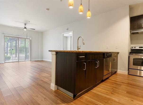 1100 W Trinity Mills Road, Carrollton, TX 75006