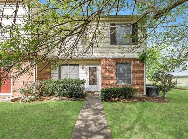 8790 Glen Meadow Ln, Beaumont, TX 77706