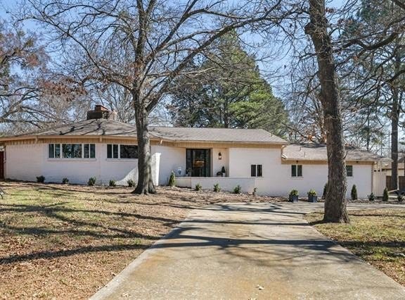 2232 Gershwin Drive, Durant, OK 74701