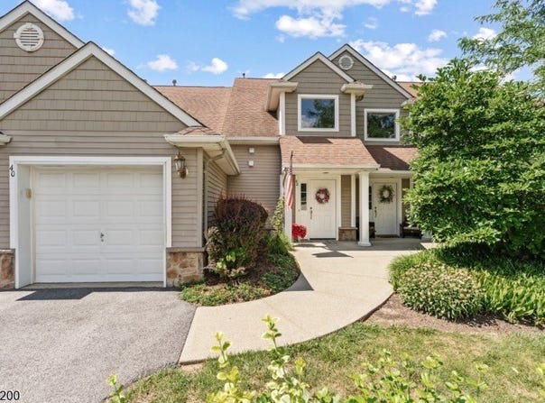 40 Bourne Circle, Hardyston Twp., NJ 07419-1290