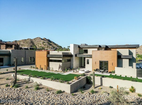 7215 N BLACK ROCK Trail, Paradise Valley, AZ 85253