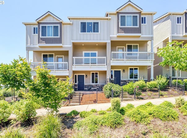 15470 NW BLUEBLOSSOM ST, Portland, OR 97229
