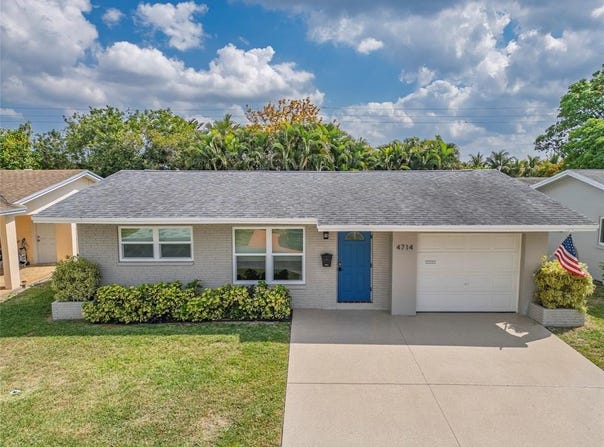 4714 NW 44th St, Tamarac, FL 33319