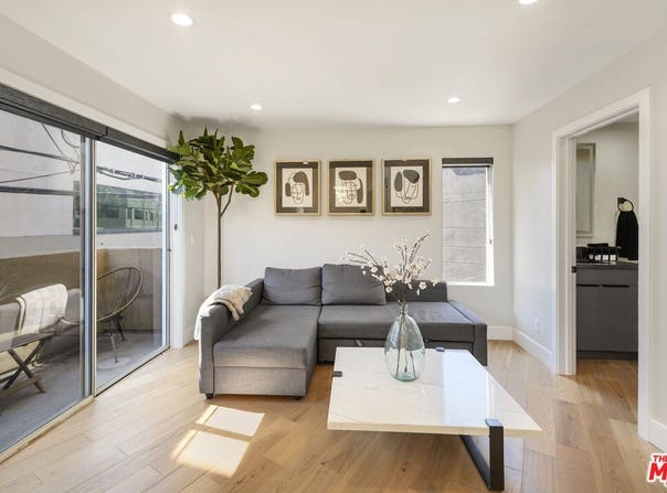 4139 Cahuenga Blvd, North Hollywood, CA 91602