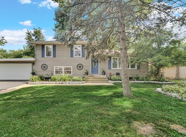 3343 E 78th Place, Merrillville, IN 46410