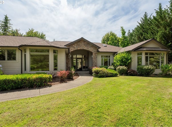 558 WULFF LN, Roseburg, OR 97471