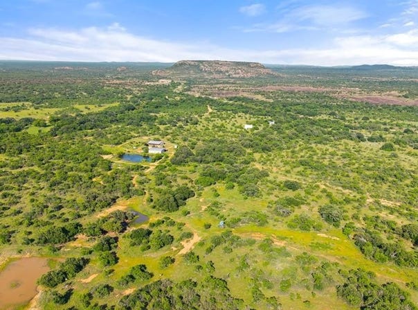 6304 County Rd 110, Llano, TX 78643