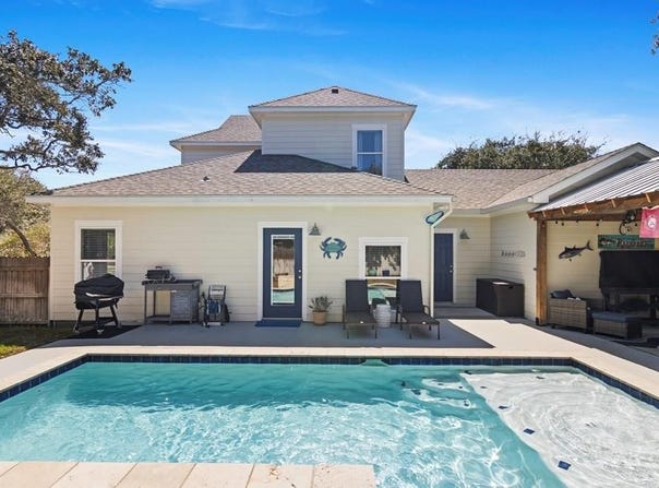 114 Boardwalk Ave, ROCKPORT, TX 78382