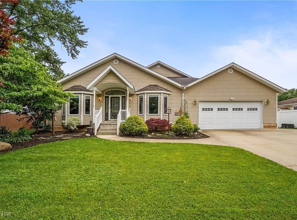 1549 Galaxy Drive, Mogadore, OH 44260