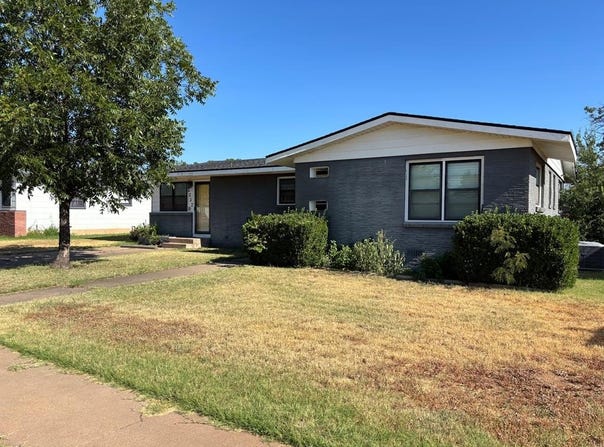 2203 40th St, Snyder, TX 79549