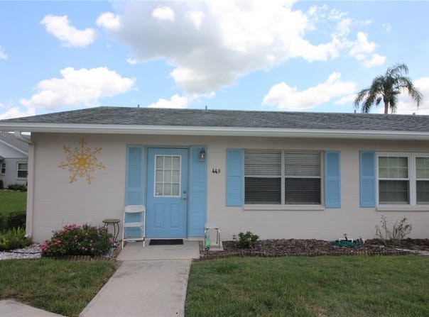 402 DORCHESTER PLACE, SUN CITY CENTER, FL 33573