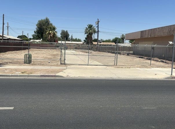 1165 E Main St, Brawley, CA 92227