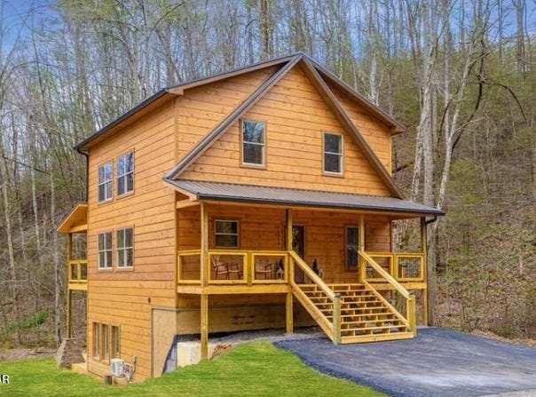 1615 Bear Valley Road, Sevierville, TN 37876
