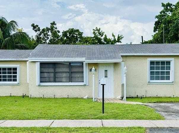 2411 PLUNKETT ST, Hollywood, FL 33020