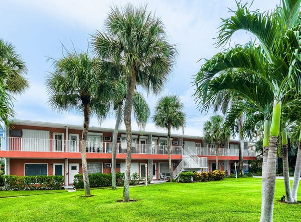 3212 SE 8TH Street, Pompano Beach, FL 33062