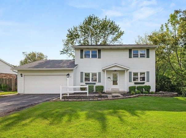 828 Longmeadow Lane, Findlay, OH 45840