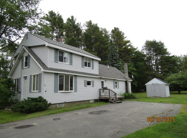 37 Pleasant Street, Milo, ME 04463