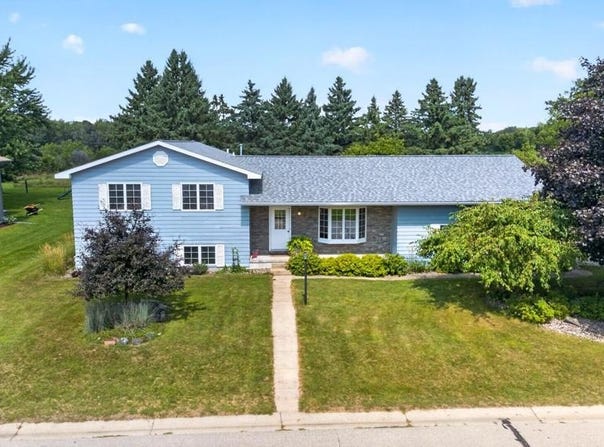 849 E 13th Street, Saint Charles, MN 55972