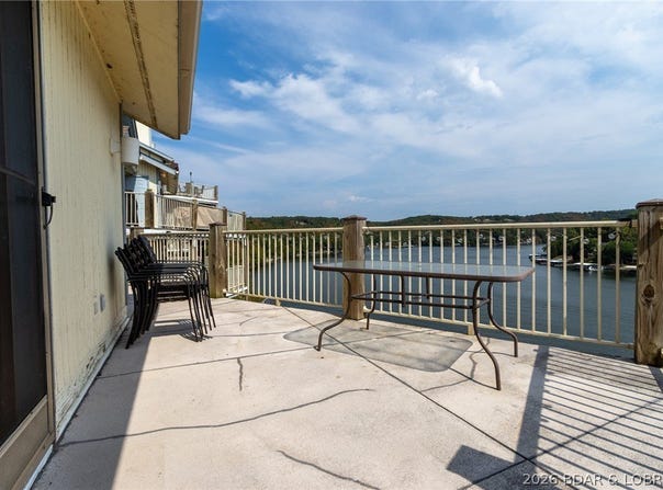 210 Bluff Boulevard, Camdenton, MO 65020