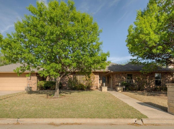 12512 Arrowhead Drive, Oklahoma City, OK 73120