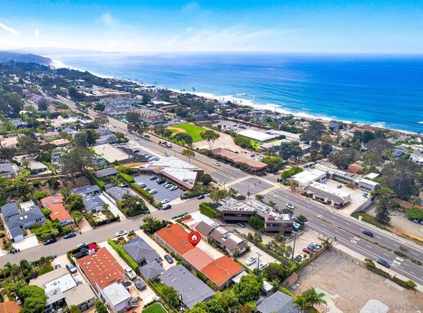 328-30 9th St, Del Mar, CA 92014