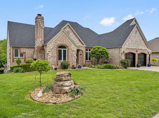 3550 W Morningside Place, Springfield, MO 65807